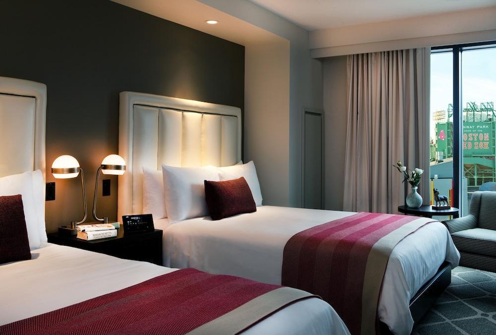 Hotel Commonwealth Boston Kültér fotó A guest room at the Hilton San Francisco