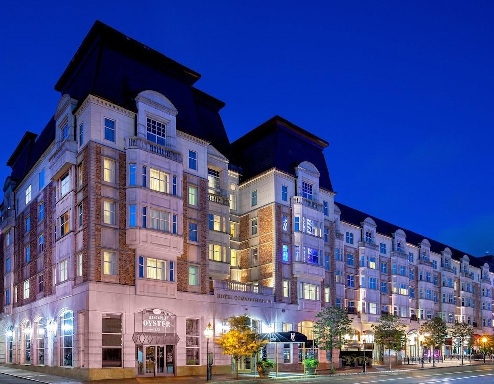 Hotel Commonwealth Boston Kültér fotó The Village at Lake Park