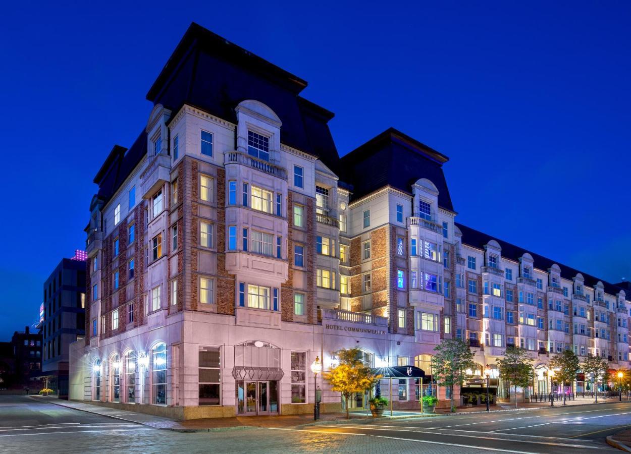 Hotel Commonwealth Boston Kültér fotó The Village at West End