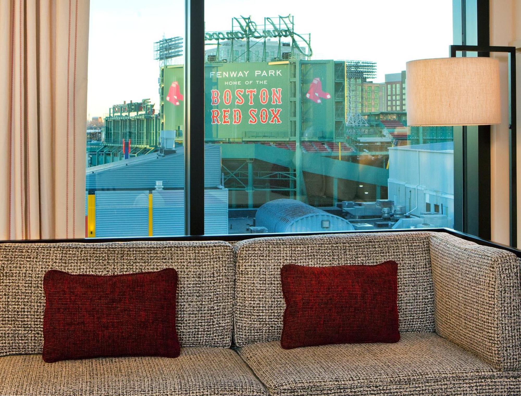 Hotel Commonwealth Boston Kültér fotó View of Fenway Park from a guest room at the Hotel Commonwealth